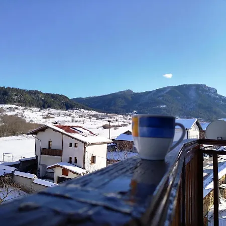 Cosy With Terrace Eagle Rock Apartment Beli Iskar