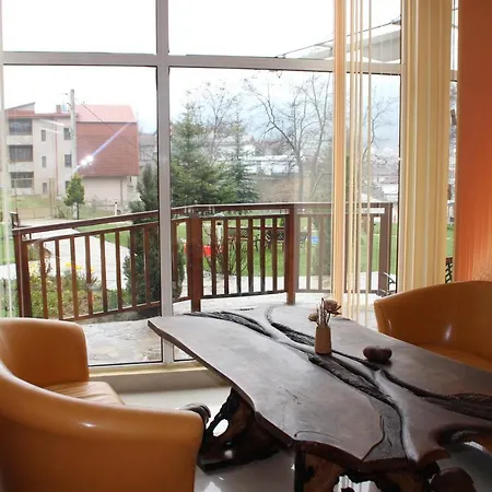 Cosy With Terrace Eagle Rock Apartment *