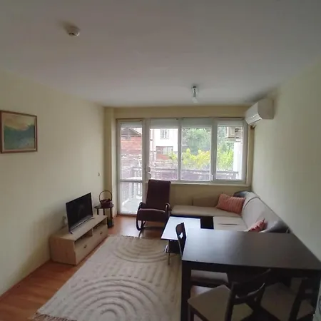 Apartment Cosy With Terrace Eagle Rock